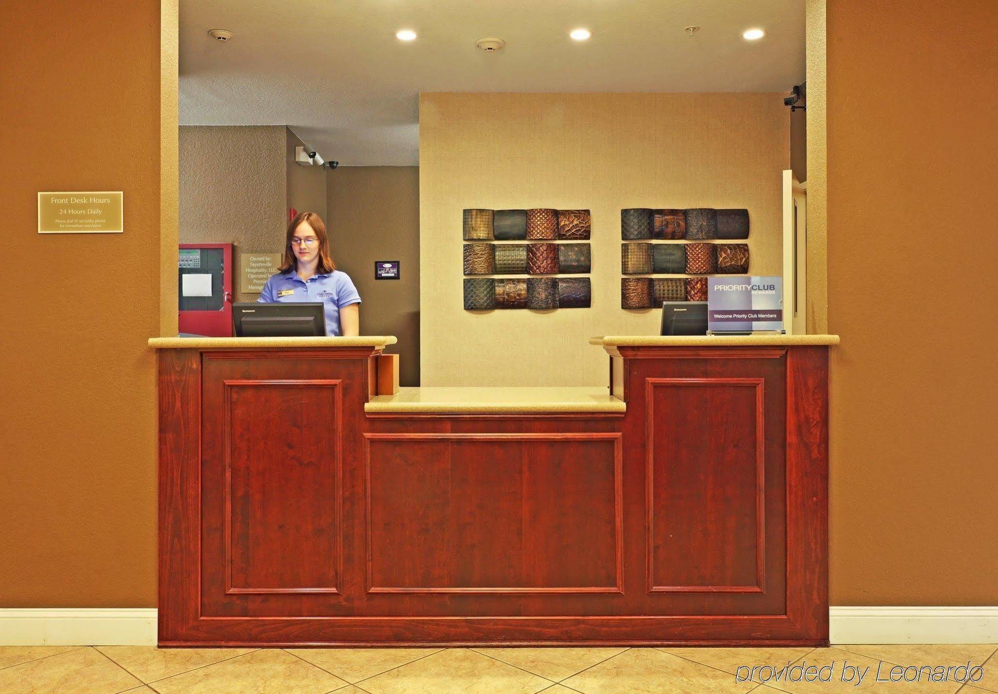 Candlewood Suites Fayetteville, An Ihg Hotel Interno foto